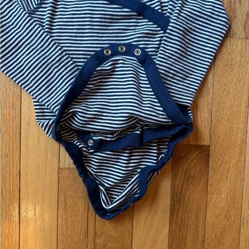 Baby Layette Bodysuit in HannaSoft™ (18-24m) - Picture 6 of 7